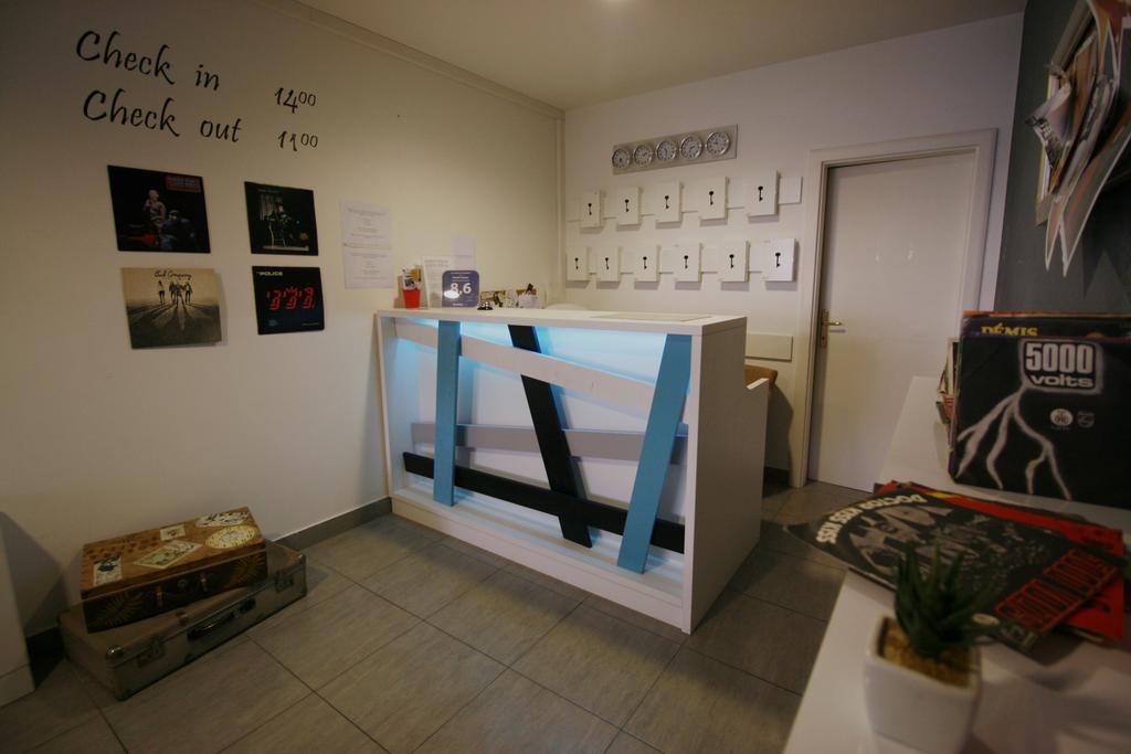 Pozitiv Hostel Zagreb Extérieur photo